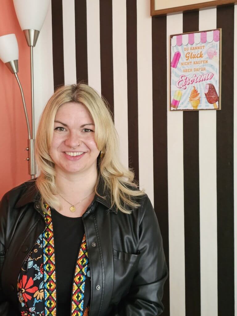 Ines Lämmchen ist "Schaf auf Eis", Foto: Maike Steuer